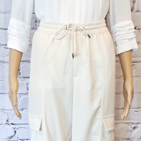 BR SPORT, Cream coloured wide leg performance cargo pant - Picture 7 of 15